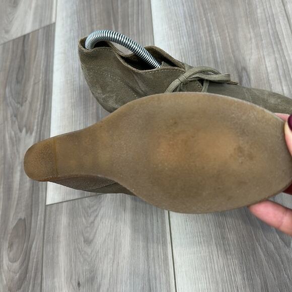 J. Crew neutral suede wedge booties size 7 - Picture 4 of 8